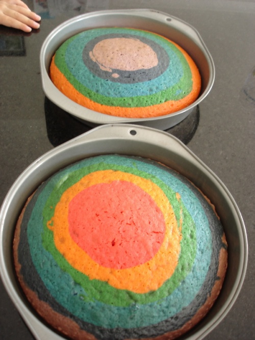 rainbow-cake-cooling
